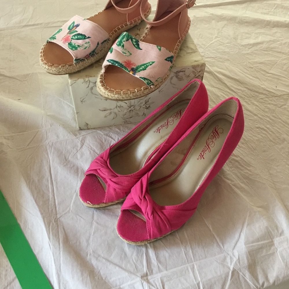 Lifestride Peep Toe Wedge & Old Navy Floral Sandal